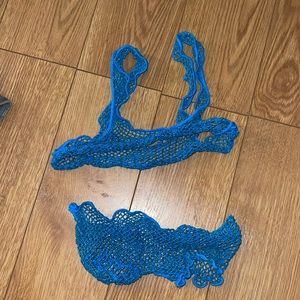 Fishnet booty shorts and top 💎💙